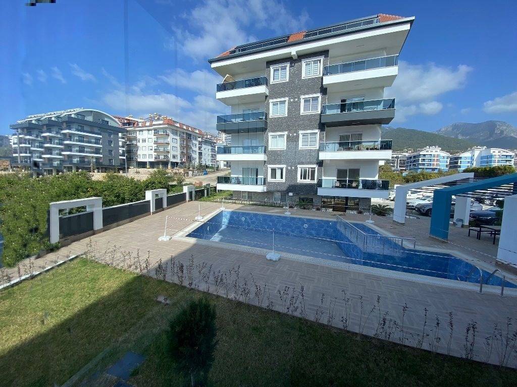 Umeblowane mieszkanie na sprzedaż w spokojnej dzielnicy Alanya Oba w Turcji
