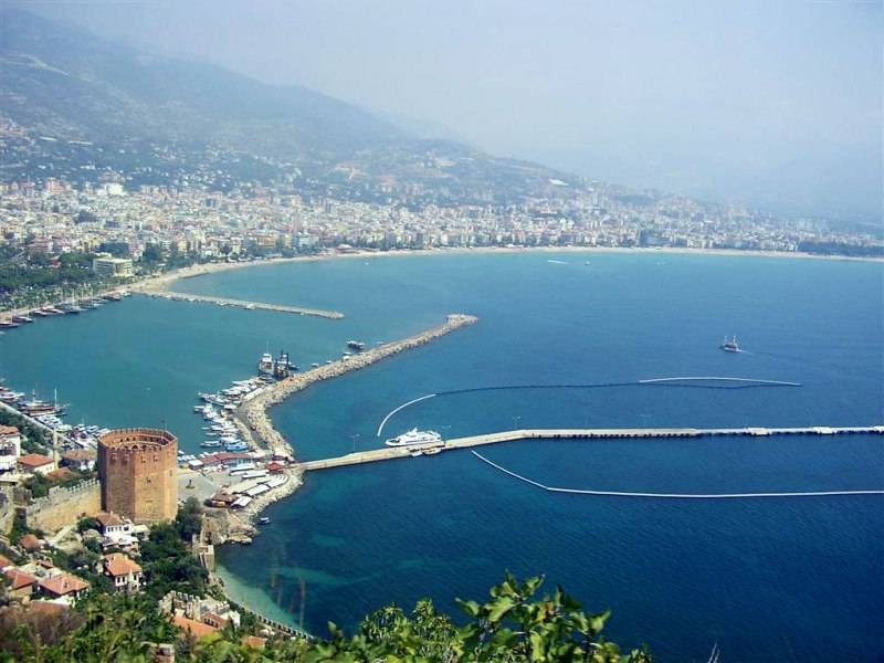 Alanya - spojení historie, moře a moderního života